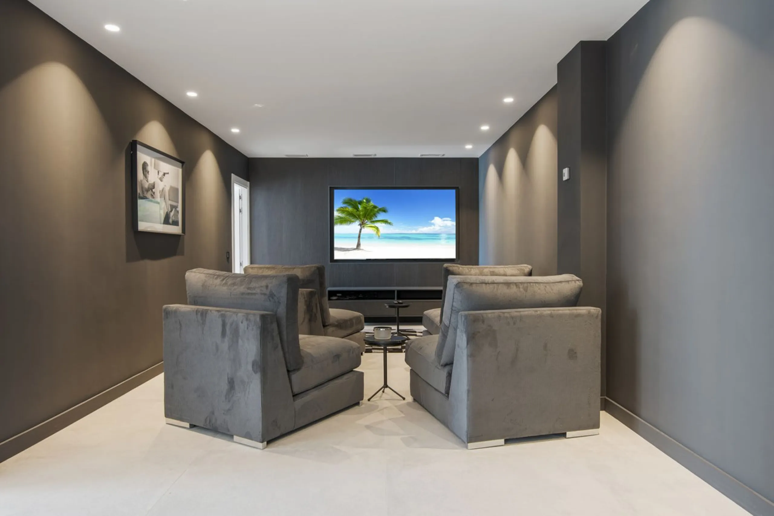 Fully renovated (key ready) completely furnished villa in the Los Flamingos Golf Resort (completed February 2024)
