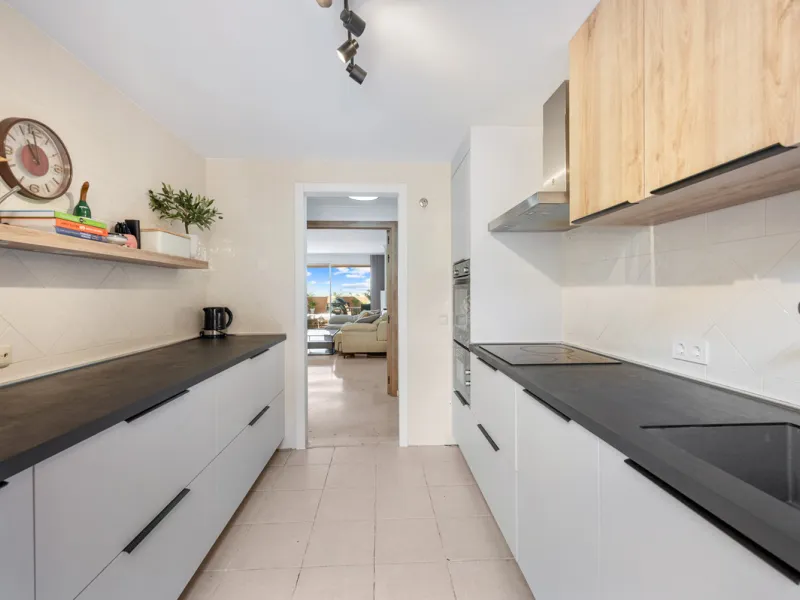 This bright two-bedroom, two-bathroom apartment is located in the well-maintained