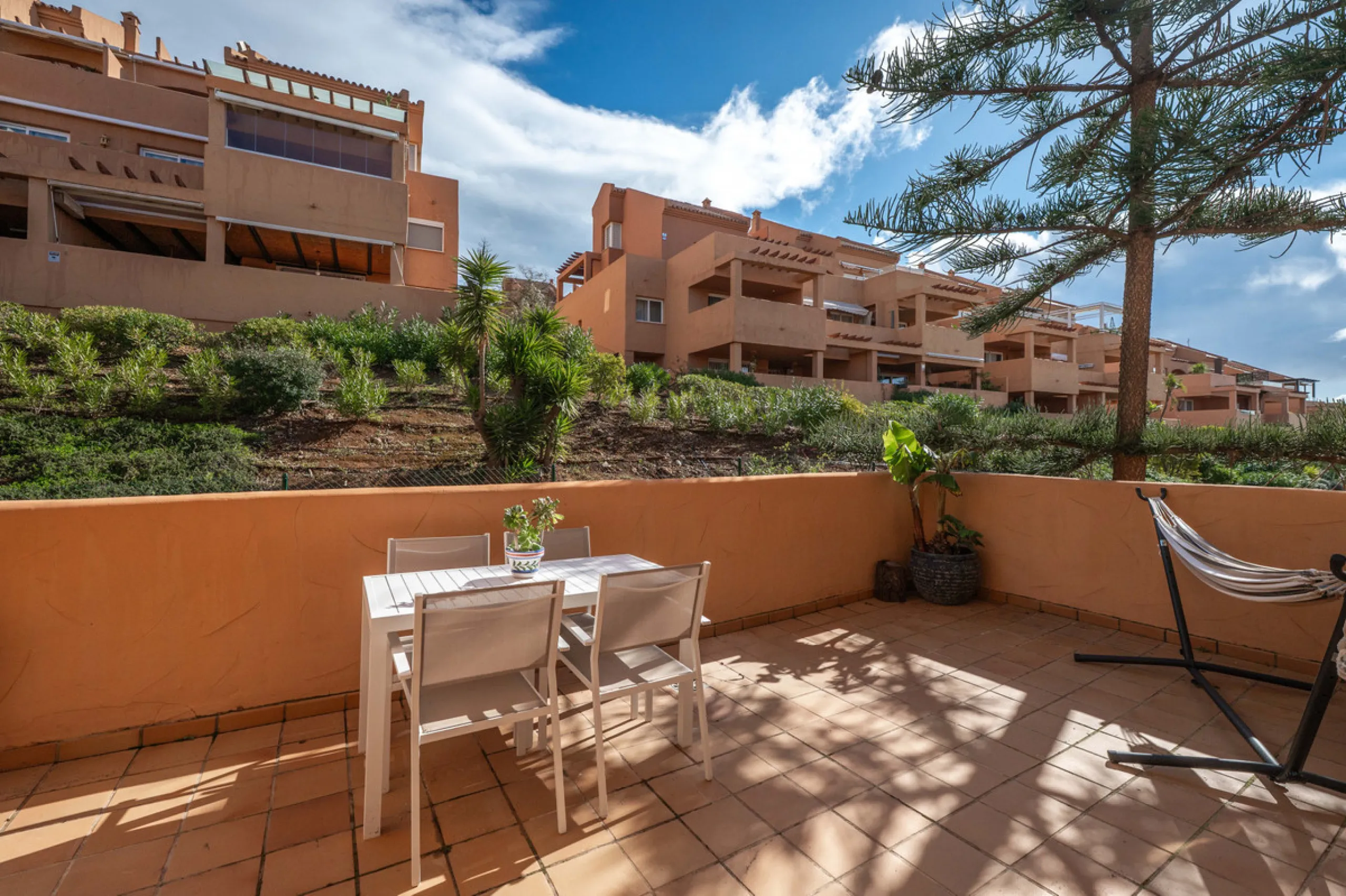 This bright two-bedroom, two-bathroom apartment is located in the well-maintained