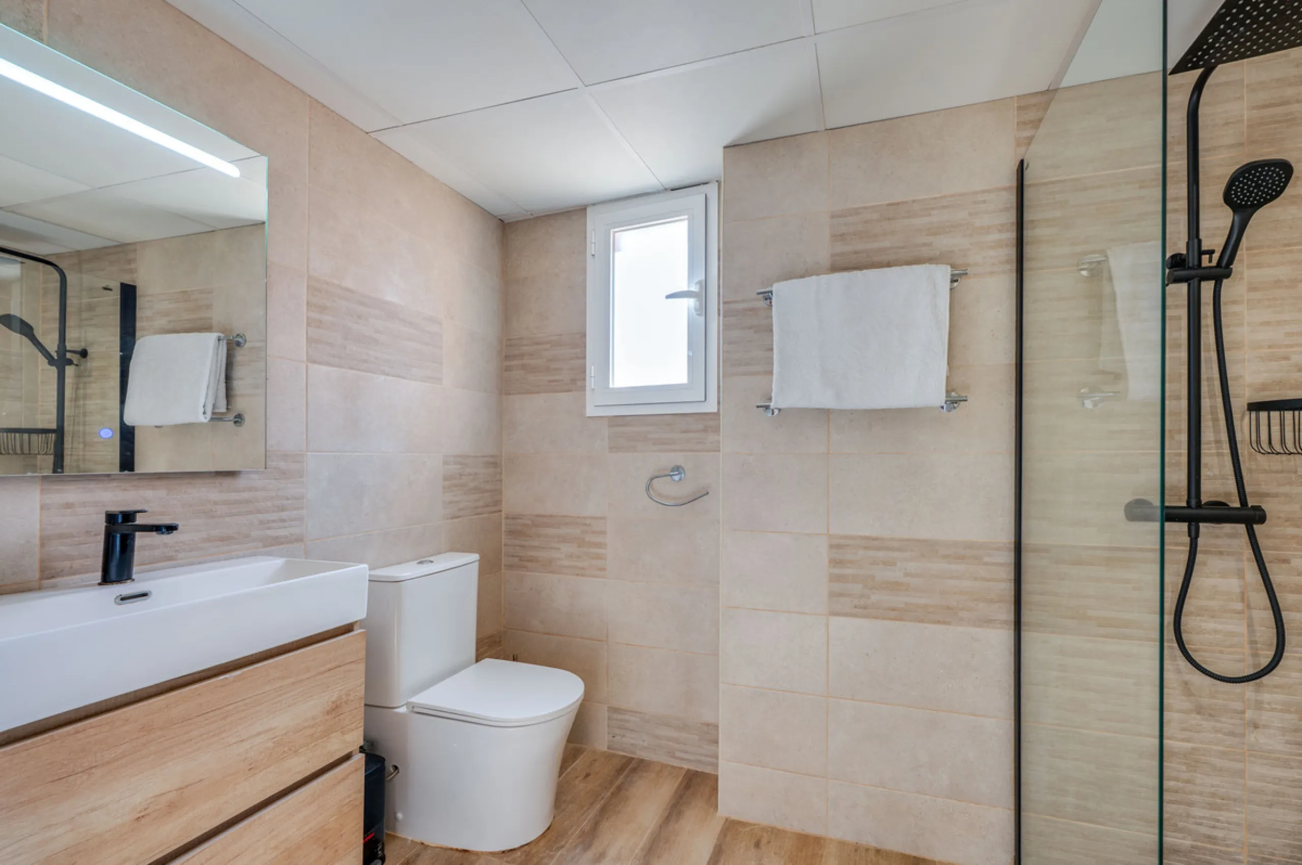 This bright two-bedroom, two-bathroom apartment is located in the well-maintained