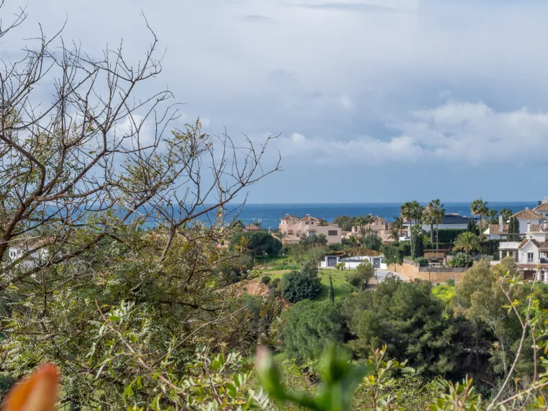 This bright two-bedroom, two-bathroom apartment is located in the well-maintained
