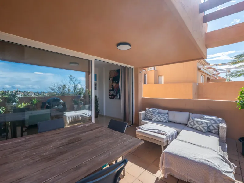 This bright two-bedroom, two-bathroom apartment is located in the well-maintained