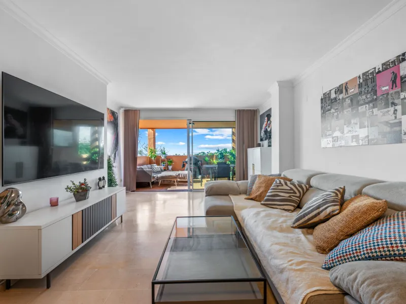 This bright two-bedroom, two-bathroom apartment is located in the well-maintained