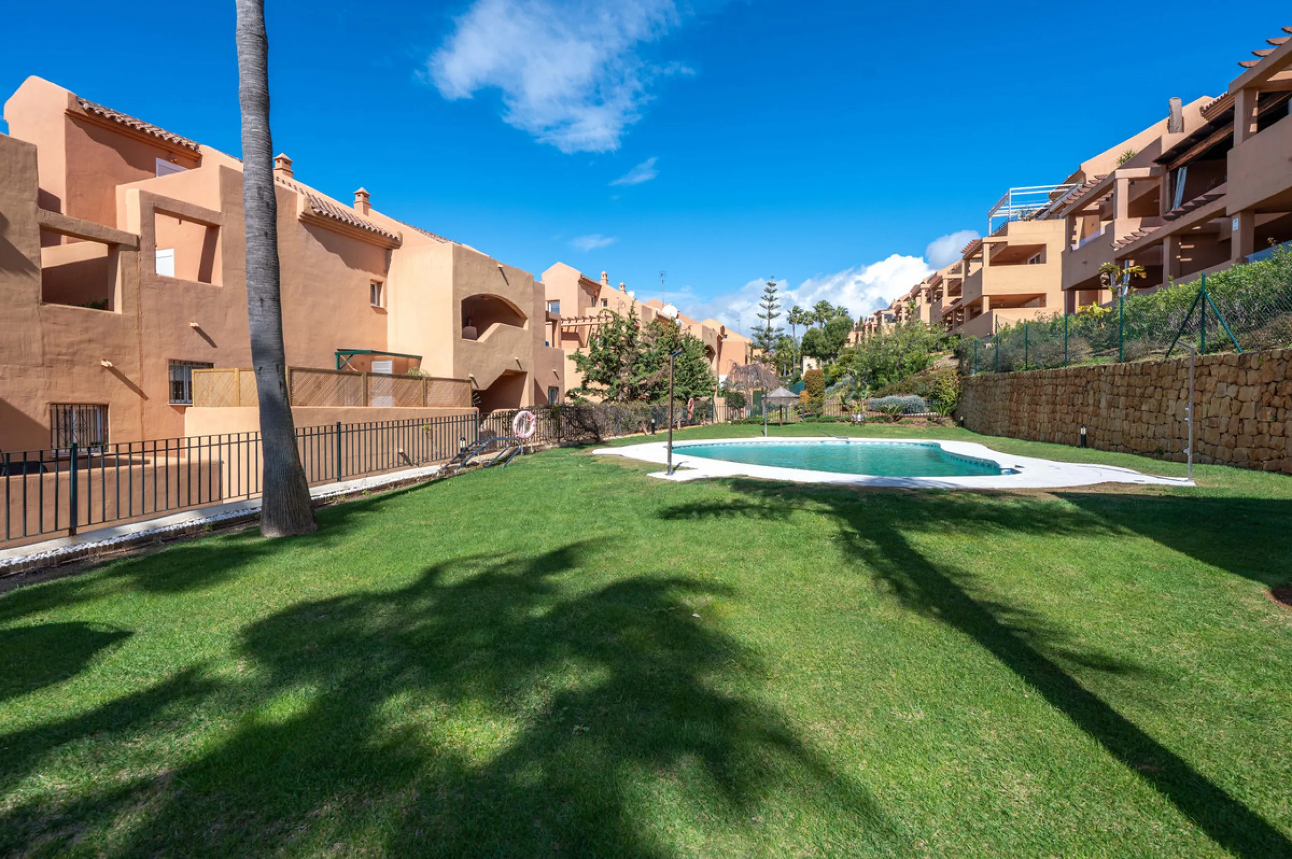 This bright two-bedroom, two-bathroom apartment is located in the well-maintained
