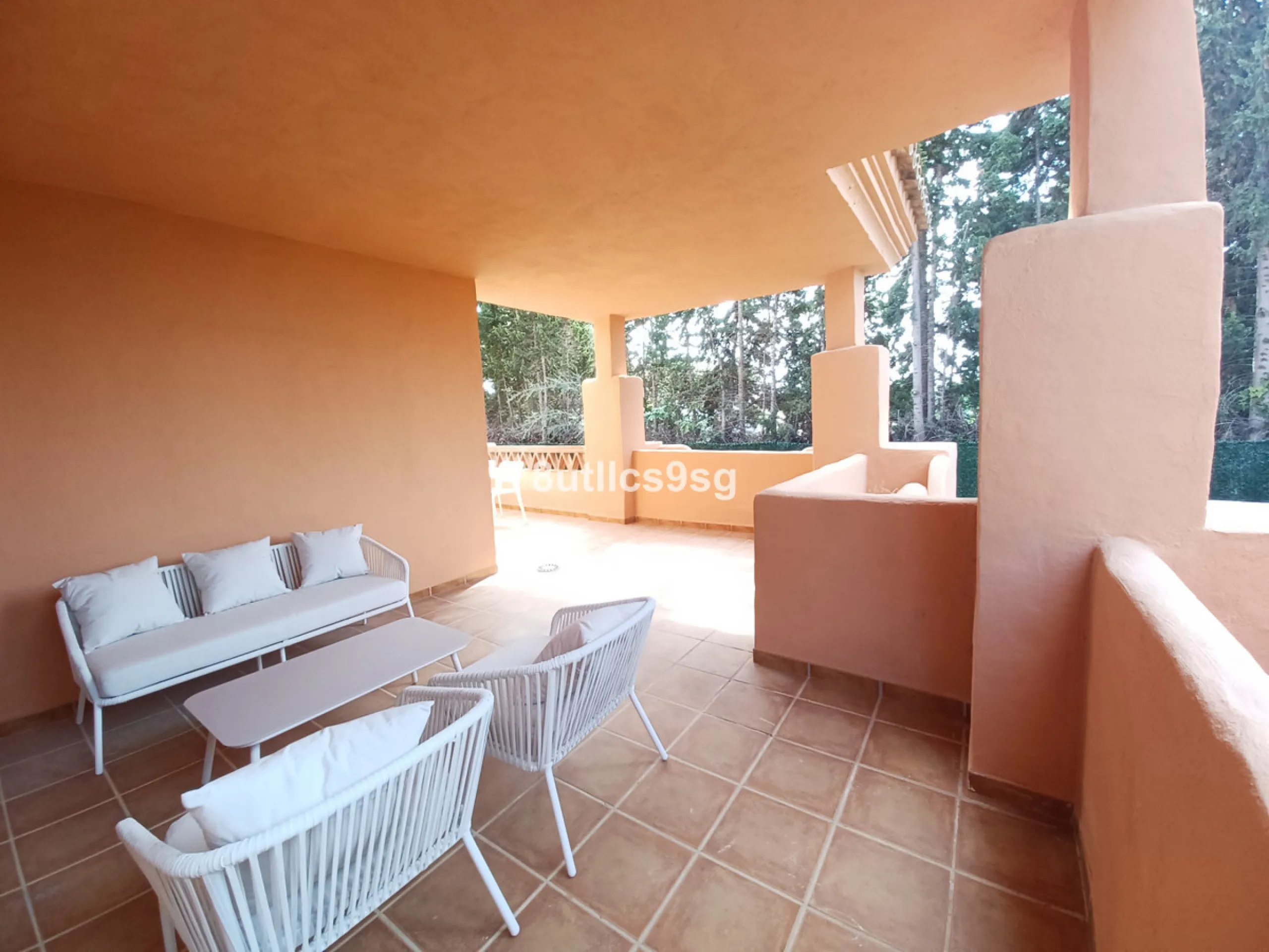 Apartment - Penthouse Duplex в продаже в Benahavís, Málaga. В доме 3 спален и 2 ванных комнат. Площадь дома 189 м²