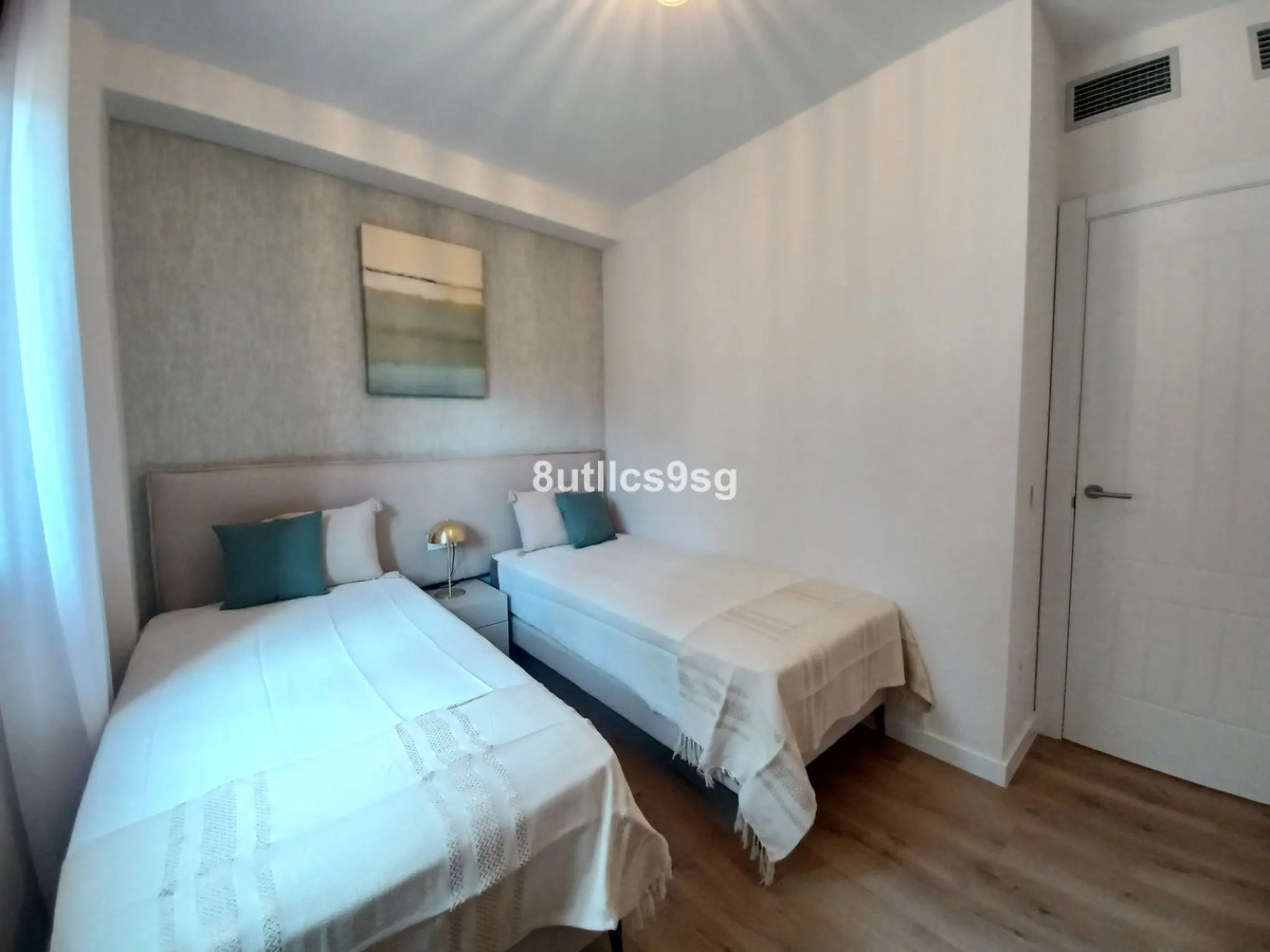 Apartment - Penthouse Duplex в продаже в Benahavís, Málaga. В доме 3 спален и 2 ванных комнат. Площадь дома 189 м²