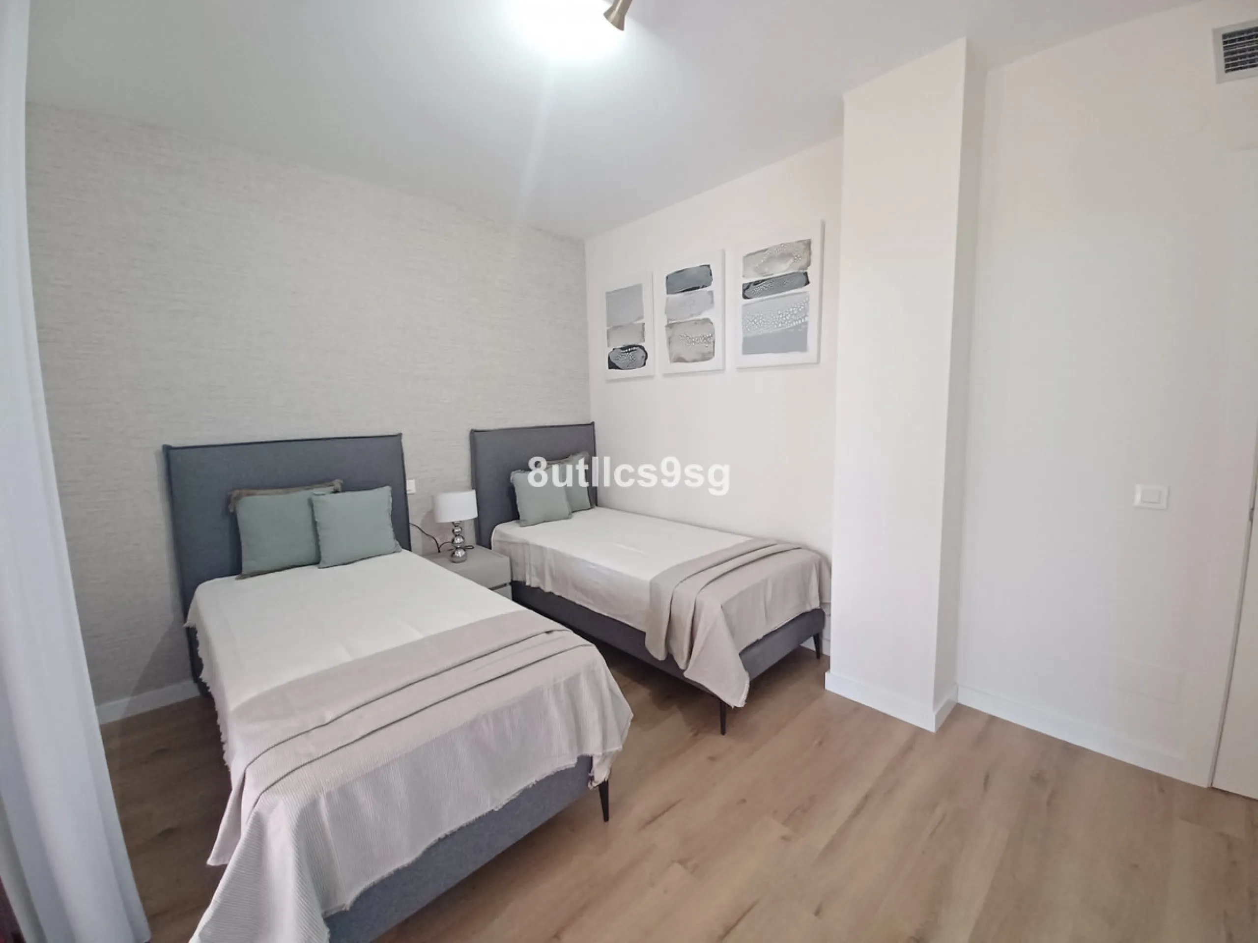Apartment - Penthouse Duplex в продаже в Benahavís, Málaga. В доме 3 спален и 2 ванных комнат. Площадь дома 189 м²