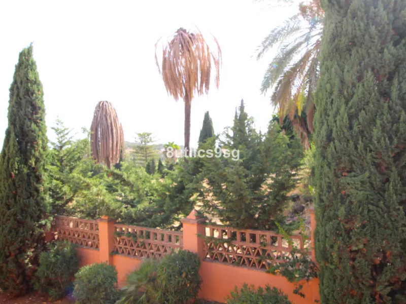 Apartment - Penthouse Duplex в продаже в Benahavís, Málaga. В доме 3 спален и 2 ванных комнат. Площадь дома 189 м²