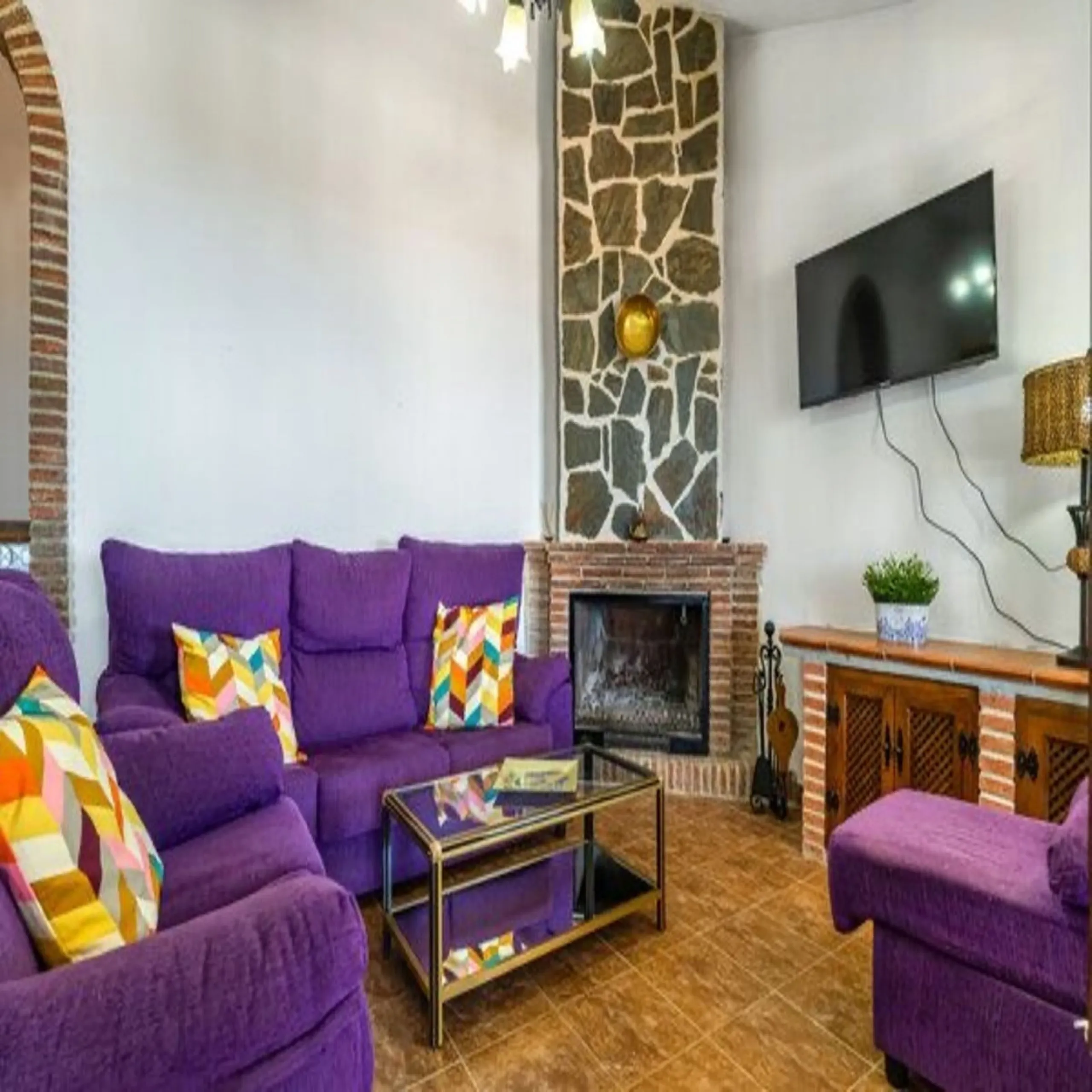 House - Finca - Cortijo в продаже в Torrox, Málaga. В доме 3 спален и 2 ванных комнат. Площадь дома 120 м². Площадь участка 400 м²