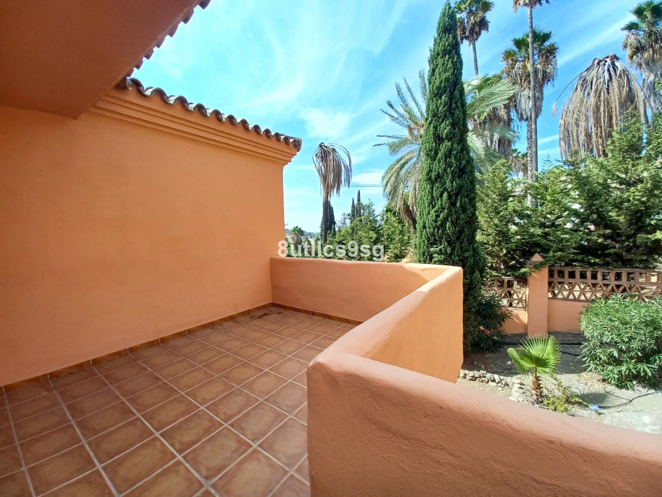 Apartment - Penthouse Duplex в продаже в Benahavís, Málaga. В доме 3 спален и 2 ванных комнат. Площадь дома 189 м²