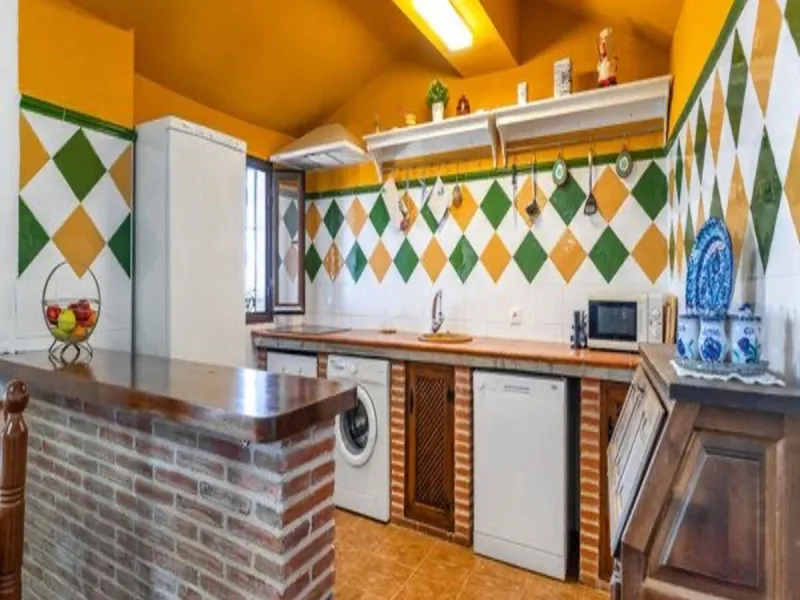 House - Finca - Cortijo в продаже в Torrox, Málaga. В доме 3 спален и 2 ванных комнат. Площадь дома 120 м². Площадь участка 400 м²