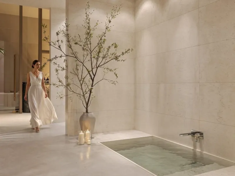 Luxury New Build Apartments in Estepona Just 400 m from the Beach& & Modern Mediterranean Living in Estepona& Discover an exclusive new residential development in Estepona, one of the most desirable coastal towns on the Costa del Sol. This elegan