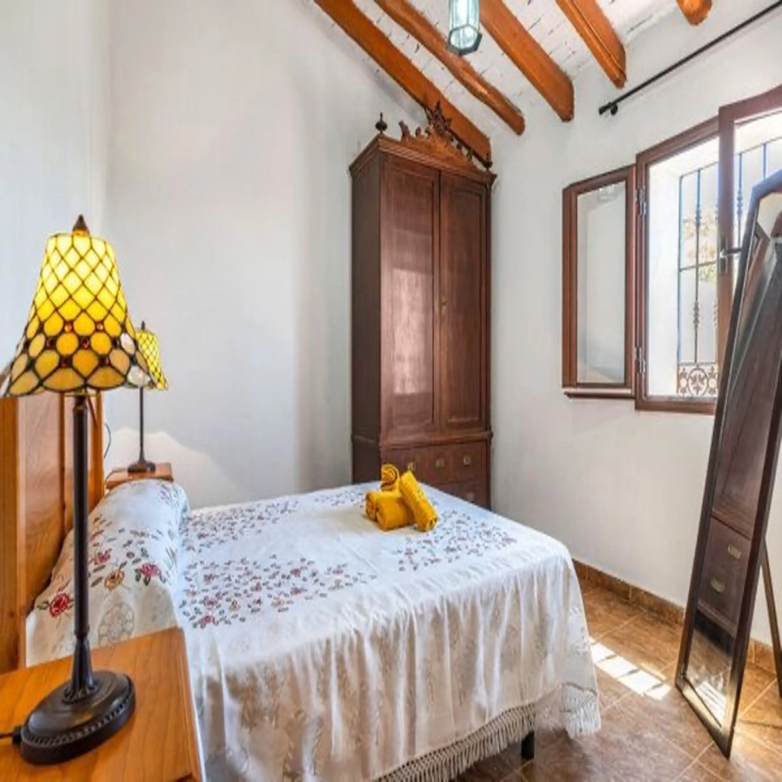 House - Finca - Cortijo в продаже в Torrox, Málaga. В доме 3 спален и 2 ванных комнат. Площадь дома 120 м². Площадь участка 400 м²