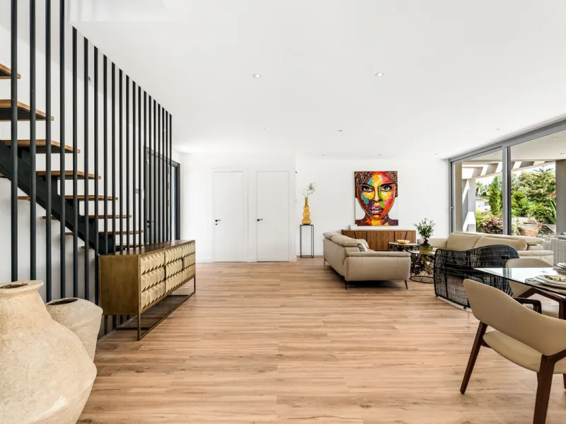 House - Detached Villa в продаже в Marbella, Málaga. В доме 5 спален и 5 ванных комнат. Площадь дома 450 м². Площадь участка 610 м²