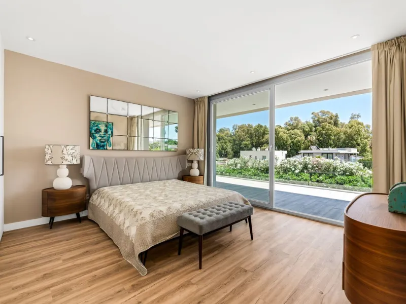 House - Detached Villa в продаже в Marbella, Málaga. В доме 5 спален и 5 ванных комнат. Площадь дома 450 м². Площадь участка 610 м²