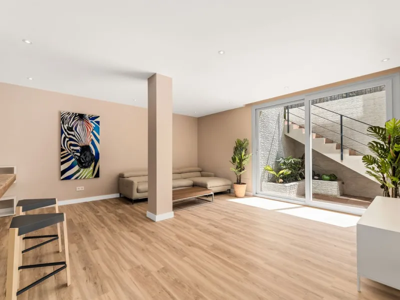House - Detached Villa в продаже в Marbella, Málaga. В доме 5 спален и 5 ванных комнат. Площадь дома 450 м². Площадь участка 610 м²