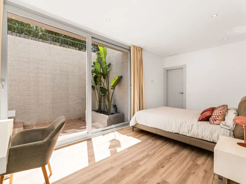 House - Detached Villa в продаже в Marbella, Málaga. В доме 5 спален и 5 ванных комнат. Площадь дома 450 м². Площадь участка 610 м²