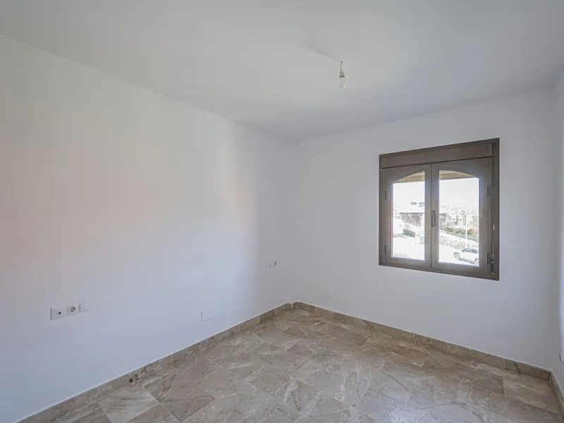 PENTHOUSE WITH SEA VIEWS, MINUTES FROM THE BEACH