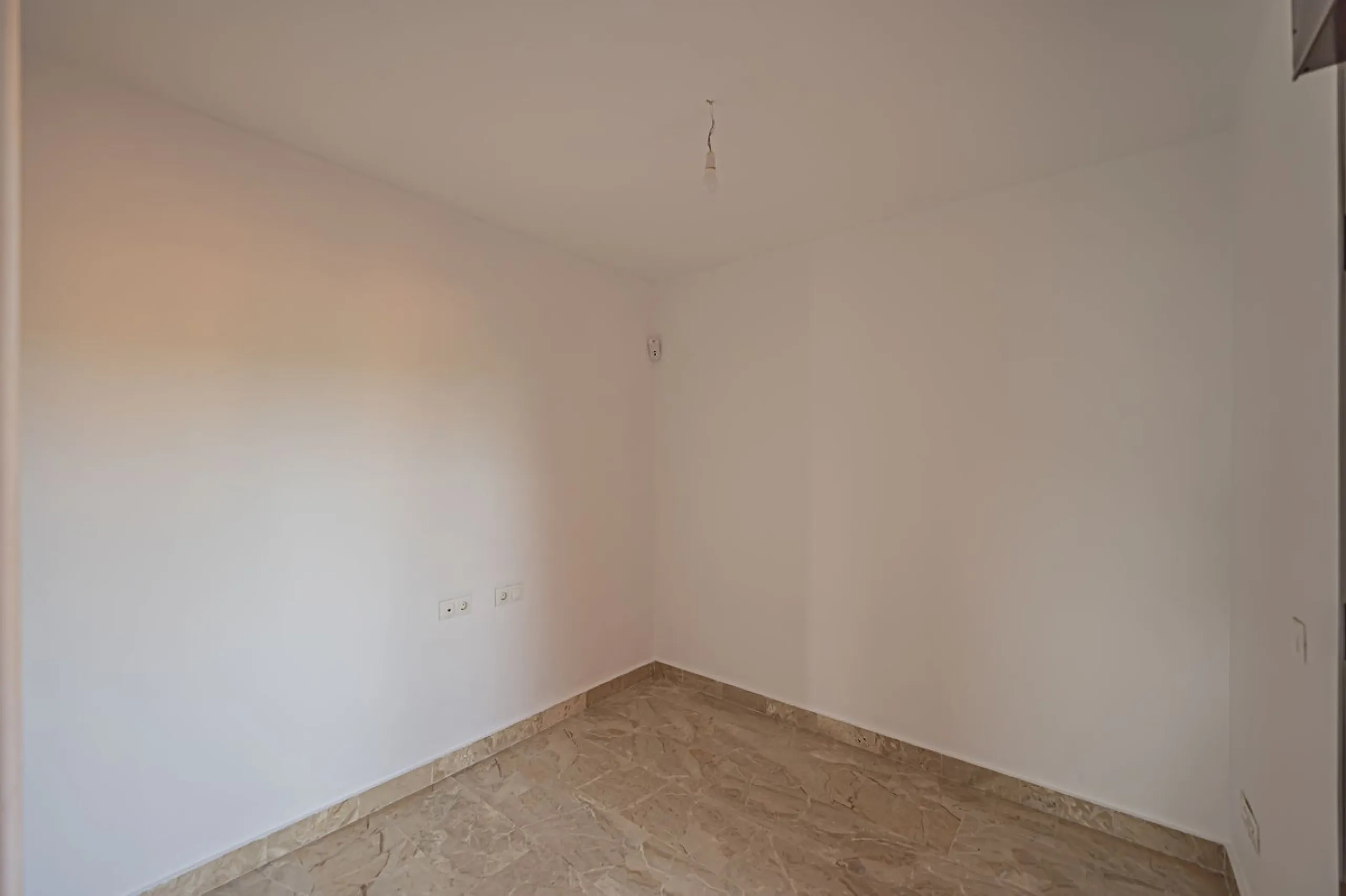 PENTHOUSE WITH SEA VIEWS, MINUTES FROM THE BEACH