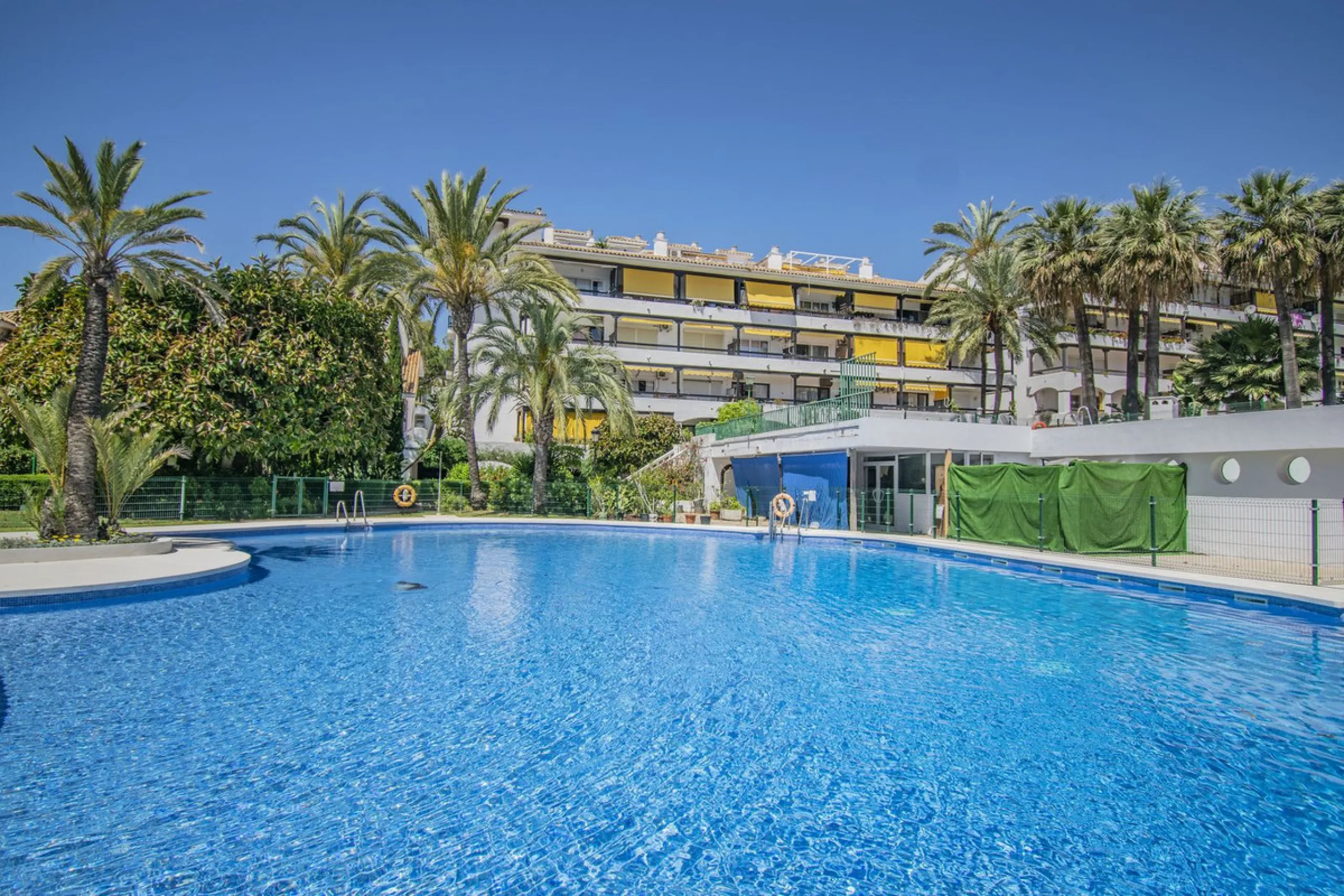 PENTHOUSE WITH SEA VIEWS ON THE GOLDEN MILE