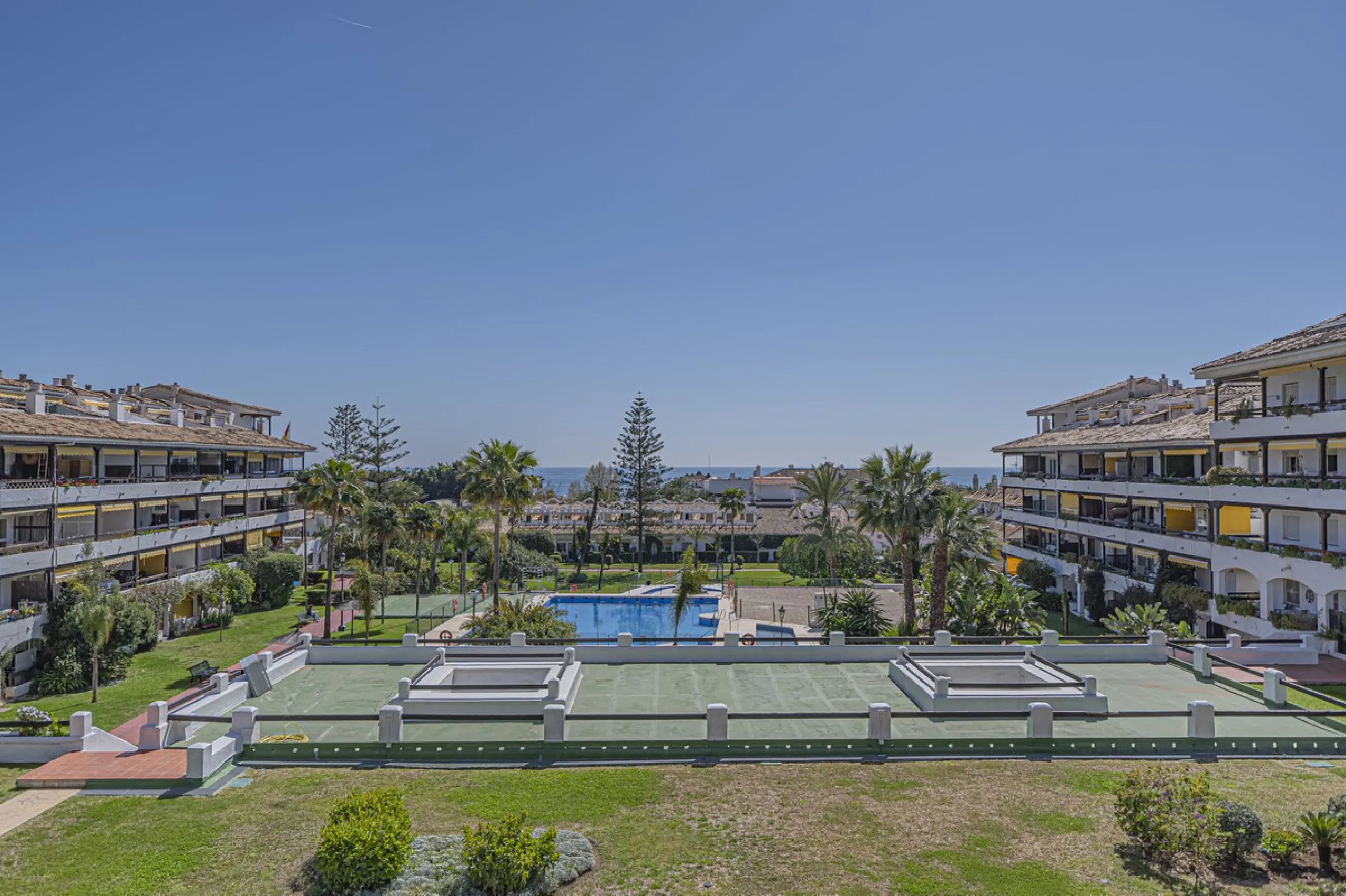 PENTHOUSE WITH SEA VIEWS ON THE GOLDEN MILE