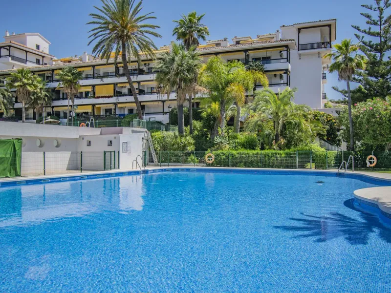 PENTHOUSE WITH SEA VIEWS ON THE GOLDEN MILE