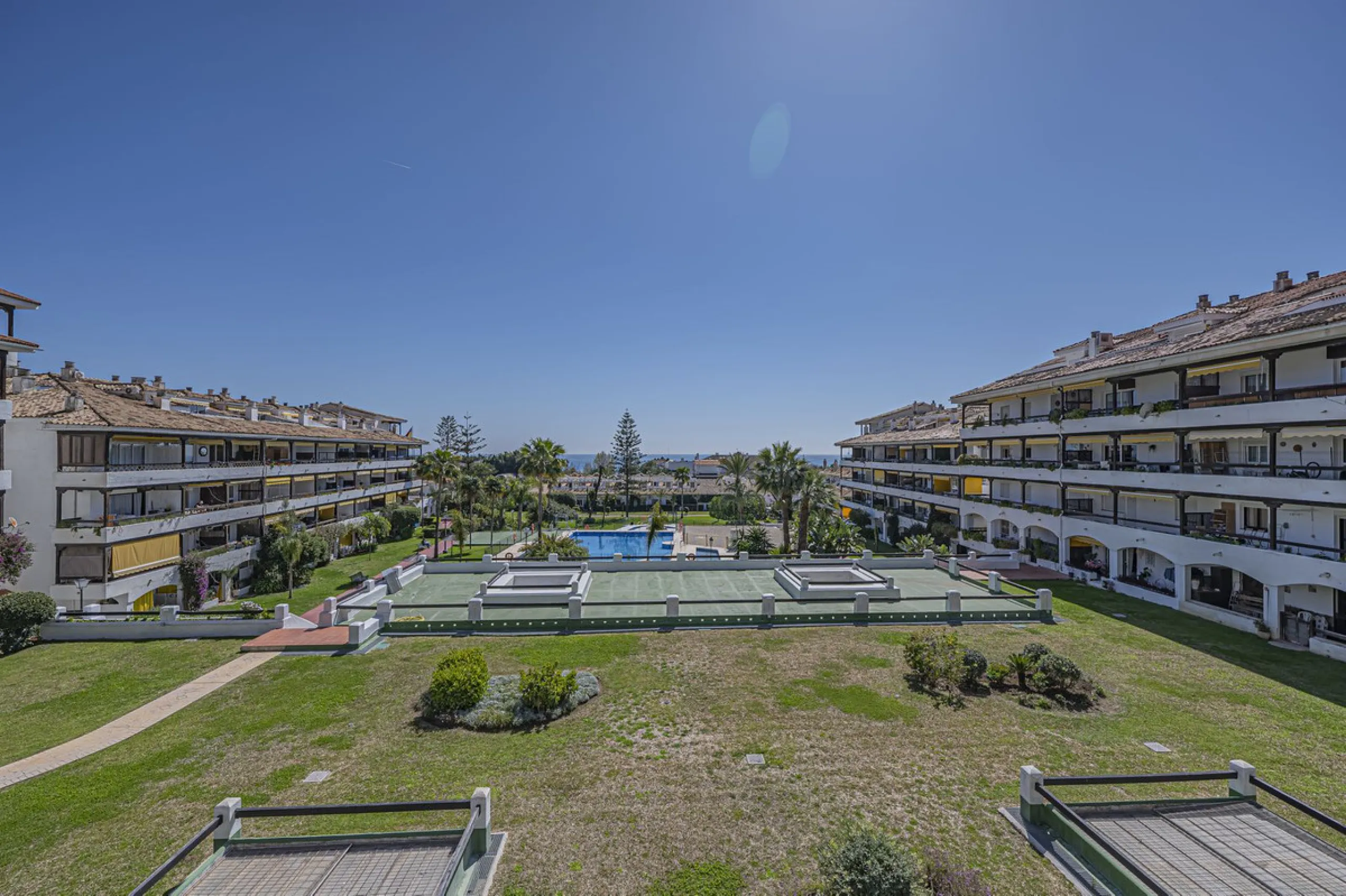 PENTHOUSE WITH SEA VIEWS ON THE GOLDEN MILE