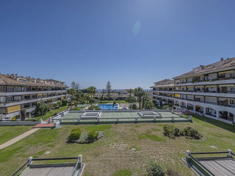PENTHOUSE WITH SEA VIEWS ON THE GOLDEN MILE