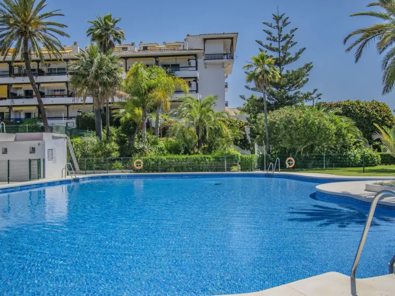 PENTHOUSE WITH SEA VIEWS ON THE GOLDEN MILE