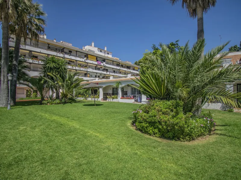 PENTHOUSE WITH SEA VIEWS ON THE GOLDEN MILE