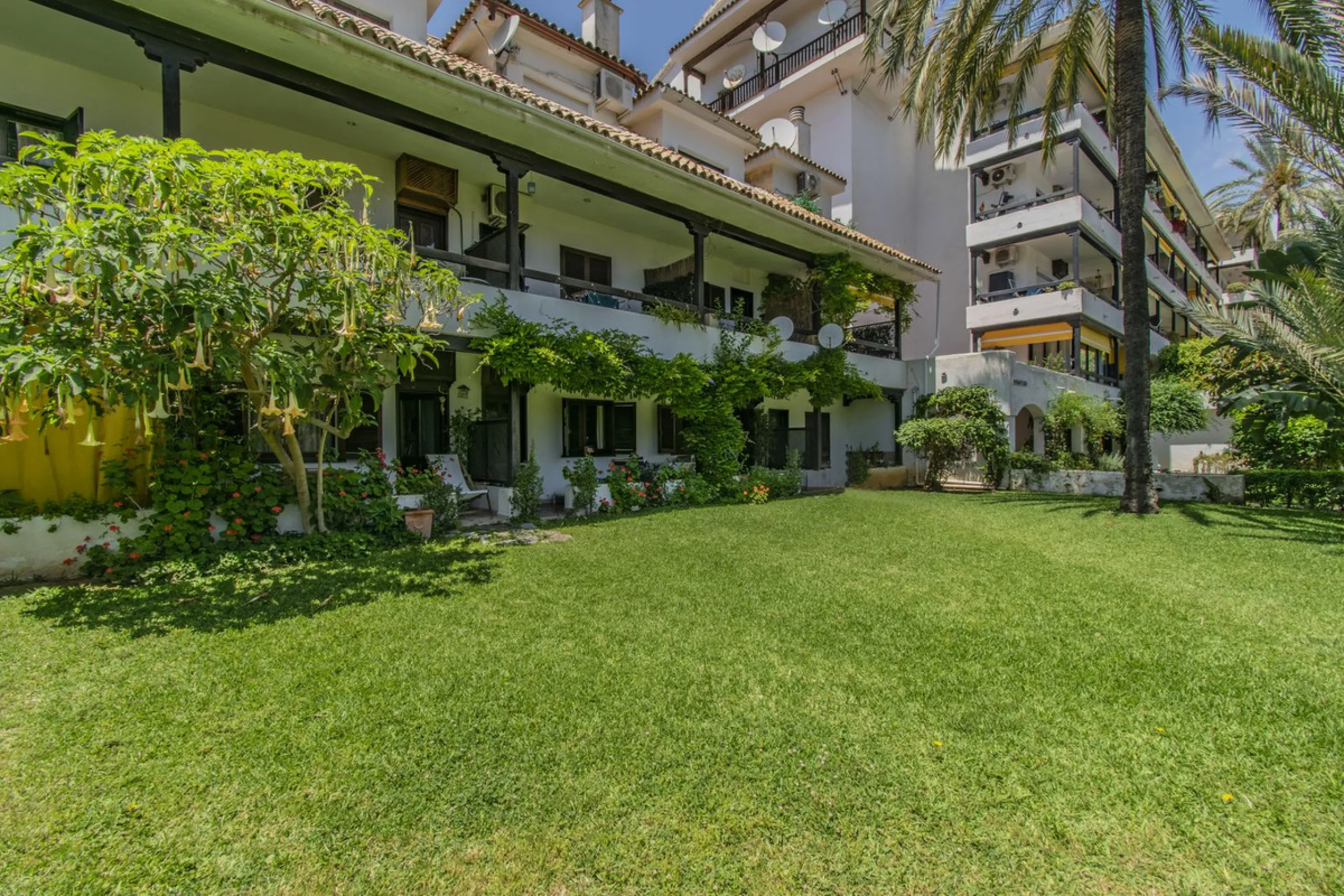 PENTHOUSE WITH SEA VIEWS ON THE GOLDEN MILE