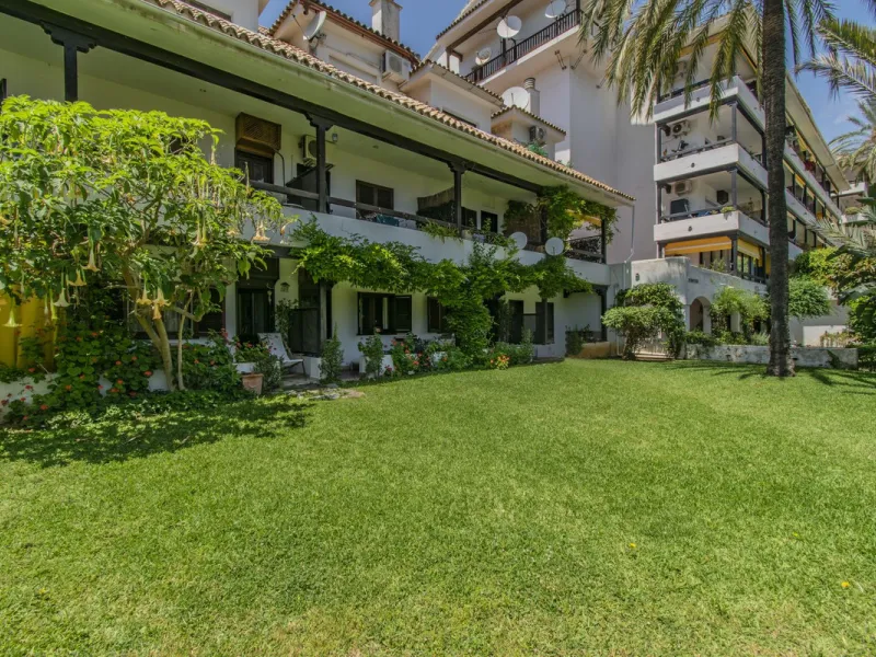 PENTHOUSE WITH SEA VIEWS ON THE GOLDEN MILE