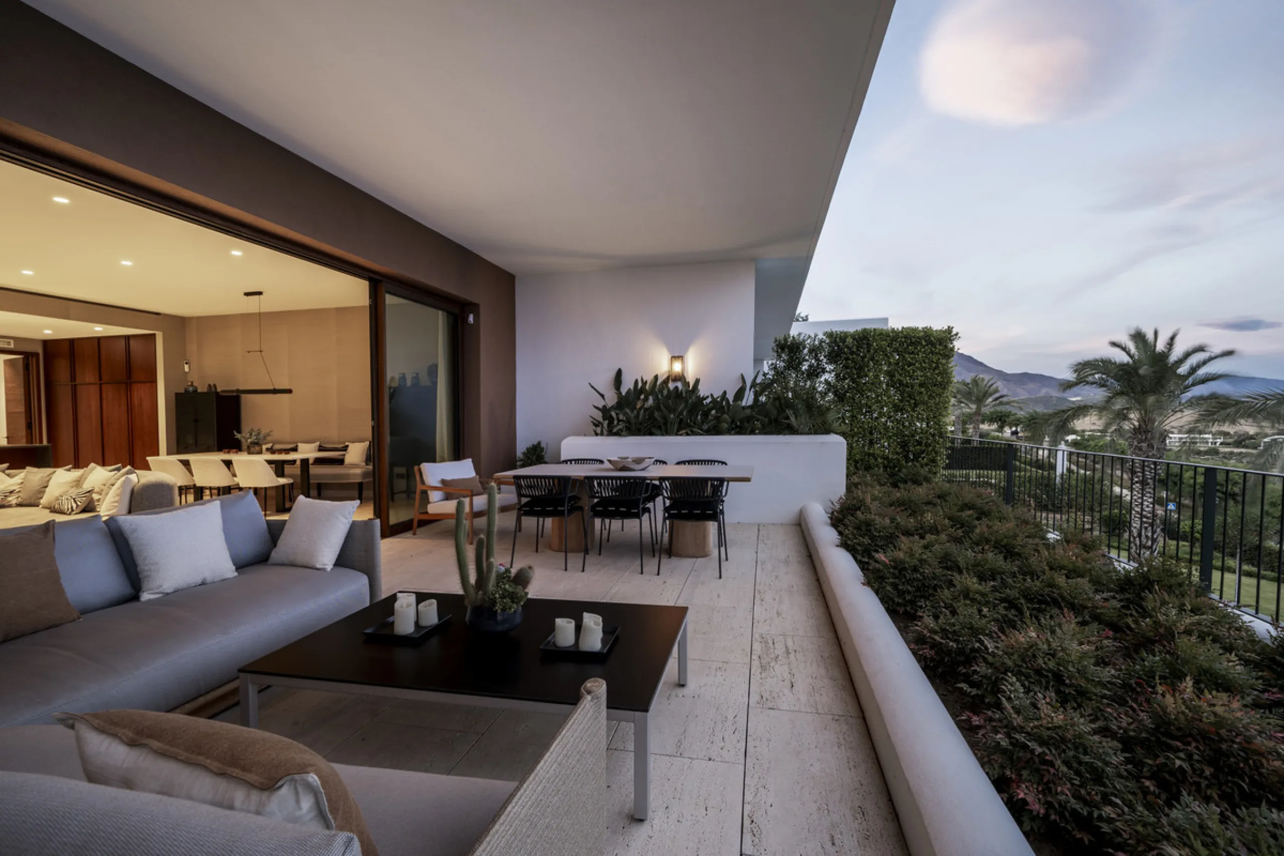 Nestled just moments from the charming village of Casares and less than a mile from the beach, this exclusive apartment combines luxury, privacy, and the ambiance of a five-star resort.