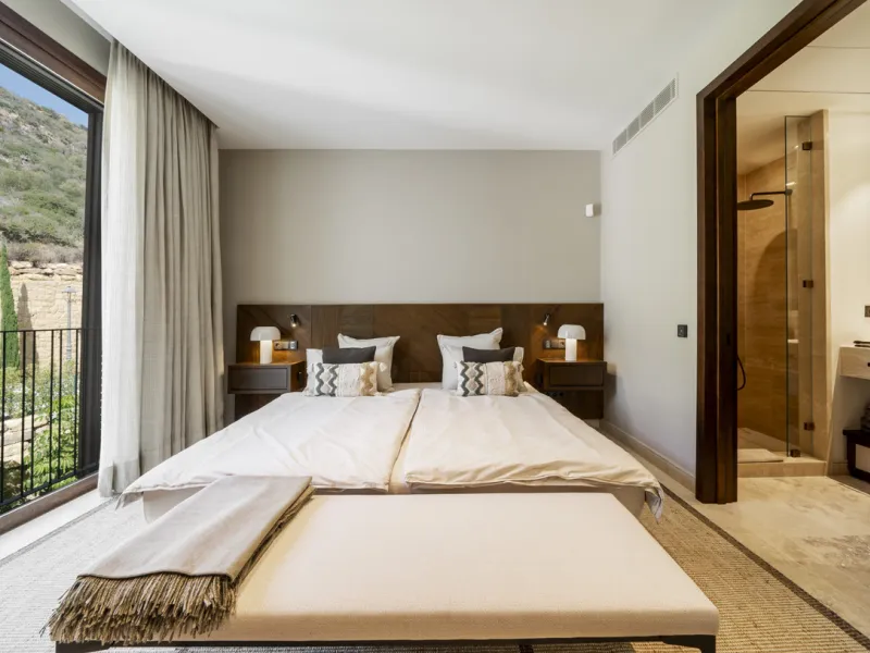 Nestled just moments from the charming village of Casares and less than a mile from the beach, this exclusive apartment combines luxury, privacy, and the ambiance of a five-star resort.