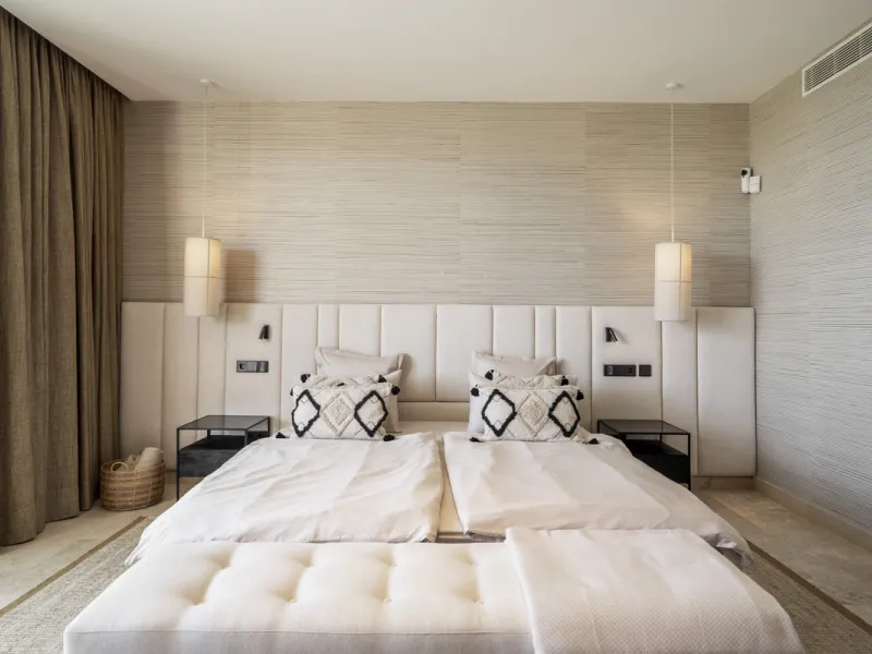 Nestled just moments from the charming village of Casares and less than a mile from the beach, this exclusive apartment combines luxury, privacy, and the ambiance of a five-star resort.