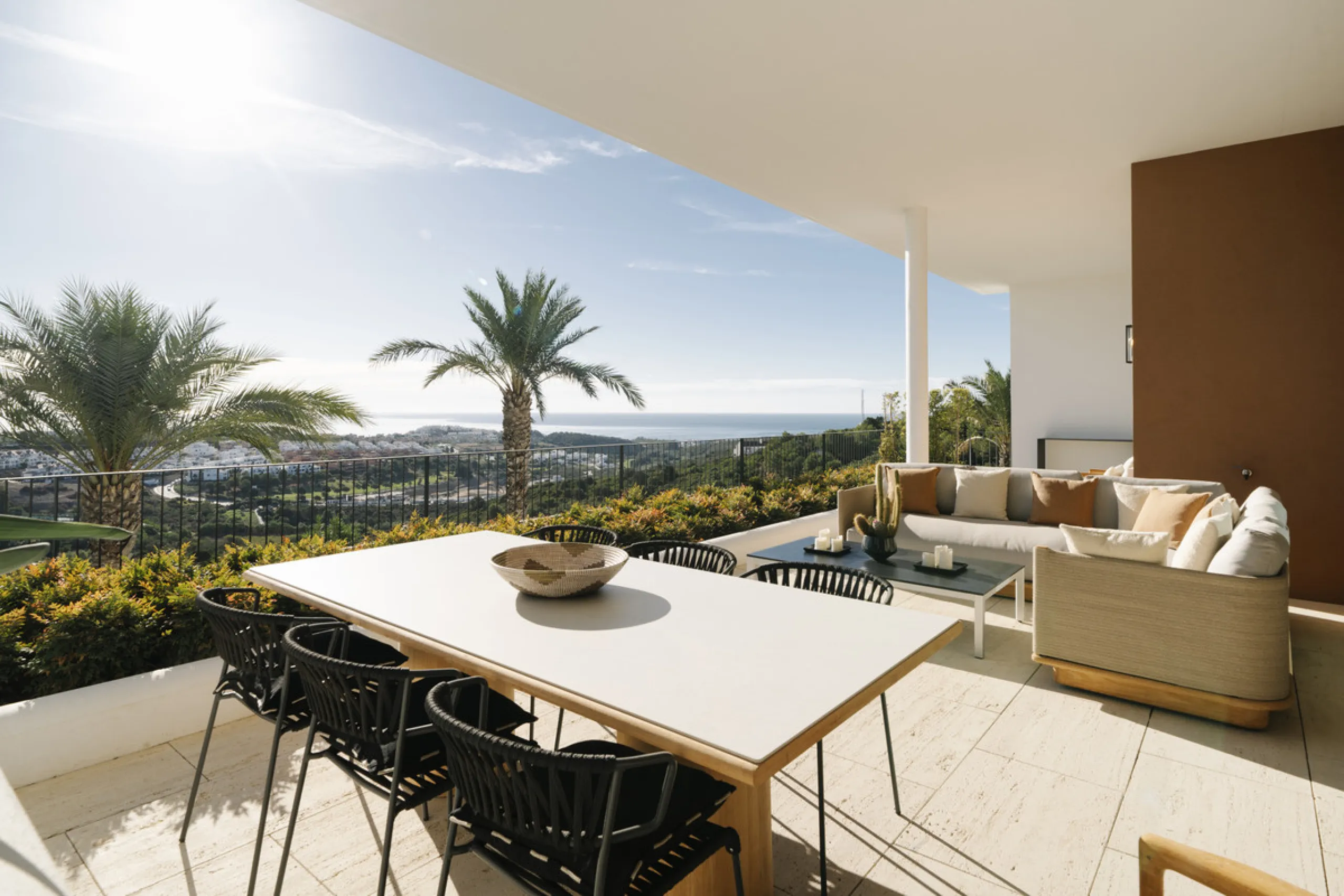 Nestled just moments from the charming village of Casares and less than a mile from the beach, this exclusive apartment combines luxury, privacy, and the ambiance of a five-star resort.
