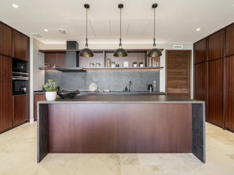 Nestled just moments from the charming village of Casares and less than a mile from the beach, this exclusive apartment combines luxury, privacy, and the ambiance of a five-star resort.