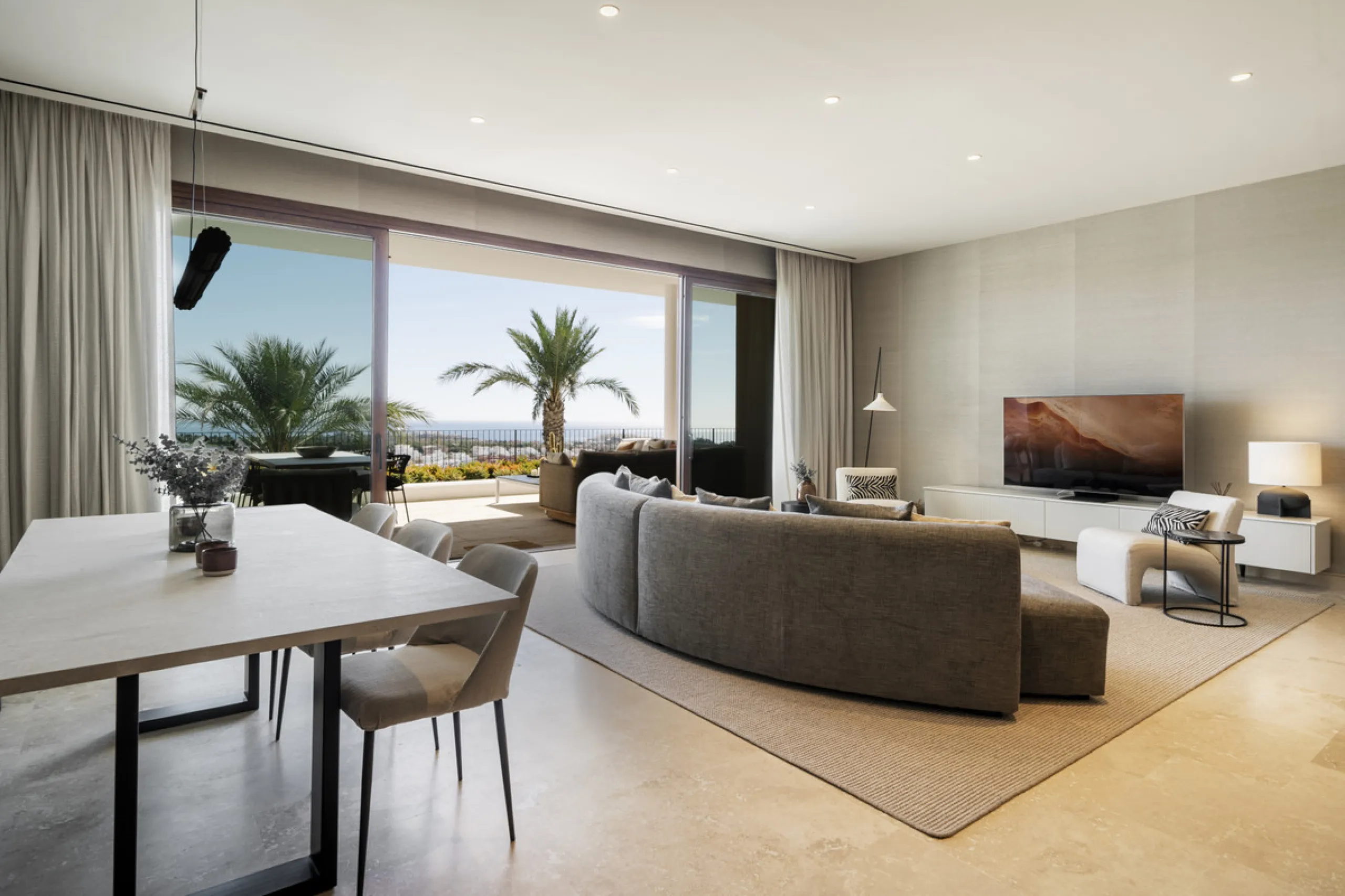 Nestled just moments from the charming village of Casares and less than a mile from the beach, this exclusive apartment combines luxury, privacy, and the ambiance of a five-star resort.