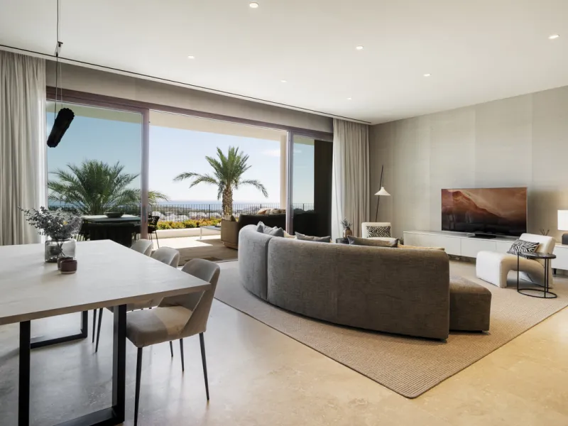 Nestled just moments from the charming village of Casares and less than a mile from the beach, this exclusive apartment combines luxury, privacy, and the ambiance of a five-star resort.