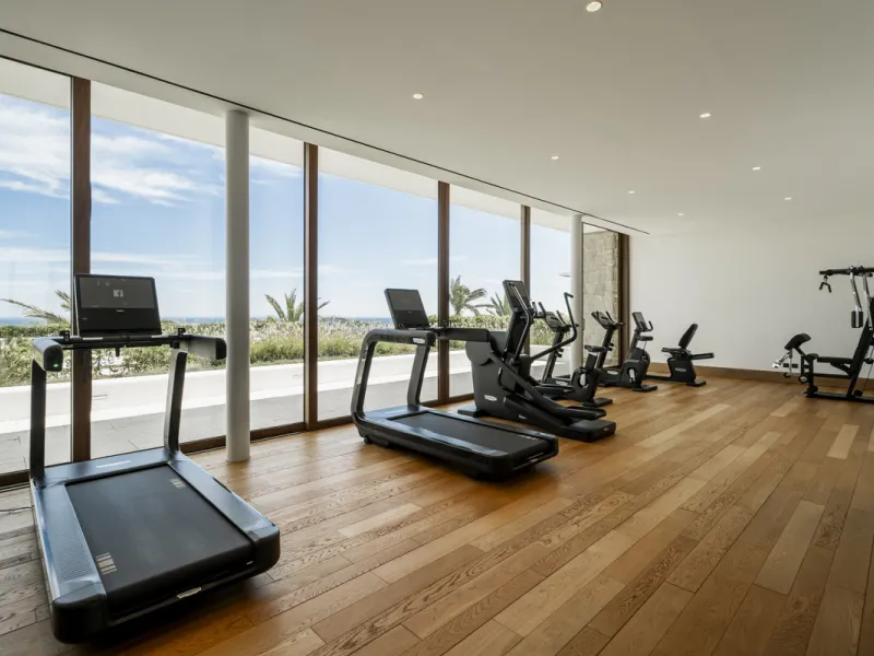 Nestled just moments from the charming village of Casares and less than a mile from the beach, this exclusive apartment combines luxury, privacy, and the ambiance of a five-star resort.
