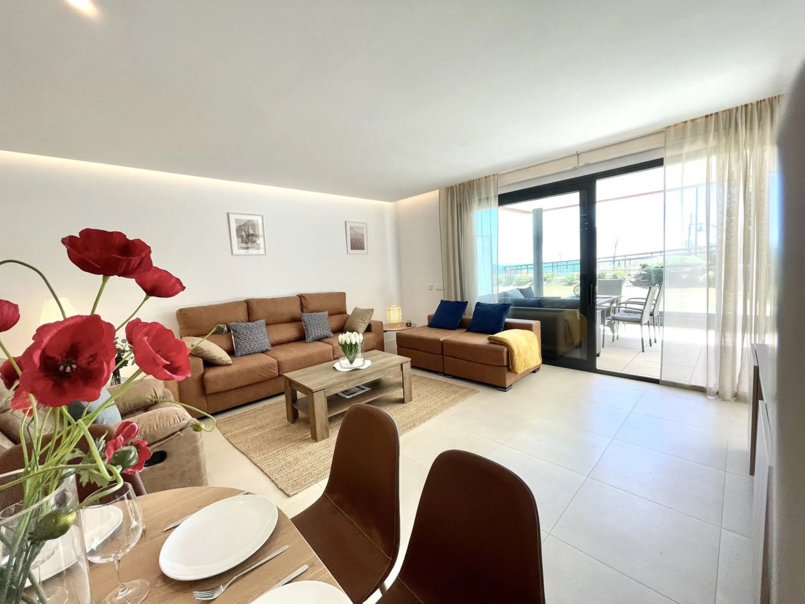 Apartment - Ground Floor Apartment в продаже в Fuengirola, Málaga. В доме 3 спален и 2 ванных комнат. Площадь дома 118 м²