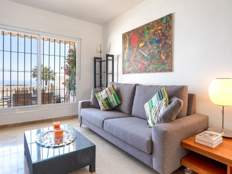 This beautifully presented three bedroom, one and a half bathroom townhouse is ideally located just a short walk from the heart of Benalmadena Pueblo, offering the perfect balance of convenience and a quiet residential setting.