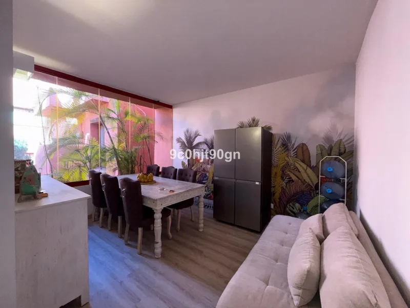 Located in the highly sought-after Jardines de Don Carlos community in Elviria, this spacious 3-bedroom apartment offers the perfect blend of comfort, style, and convenience—just a short walk from the beach, restaurants, and local amenities.
