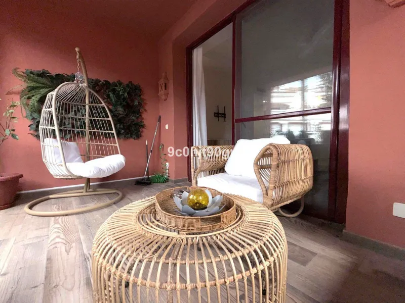 Located in the highly sought-after Jardines de Don Carlos community in Elviria, this spacious 3-bedroom apartment offers the perfect blend of comfort, style, and convenience—just a short walk from the beach, restaurants, and local amenities.