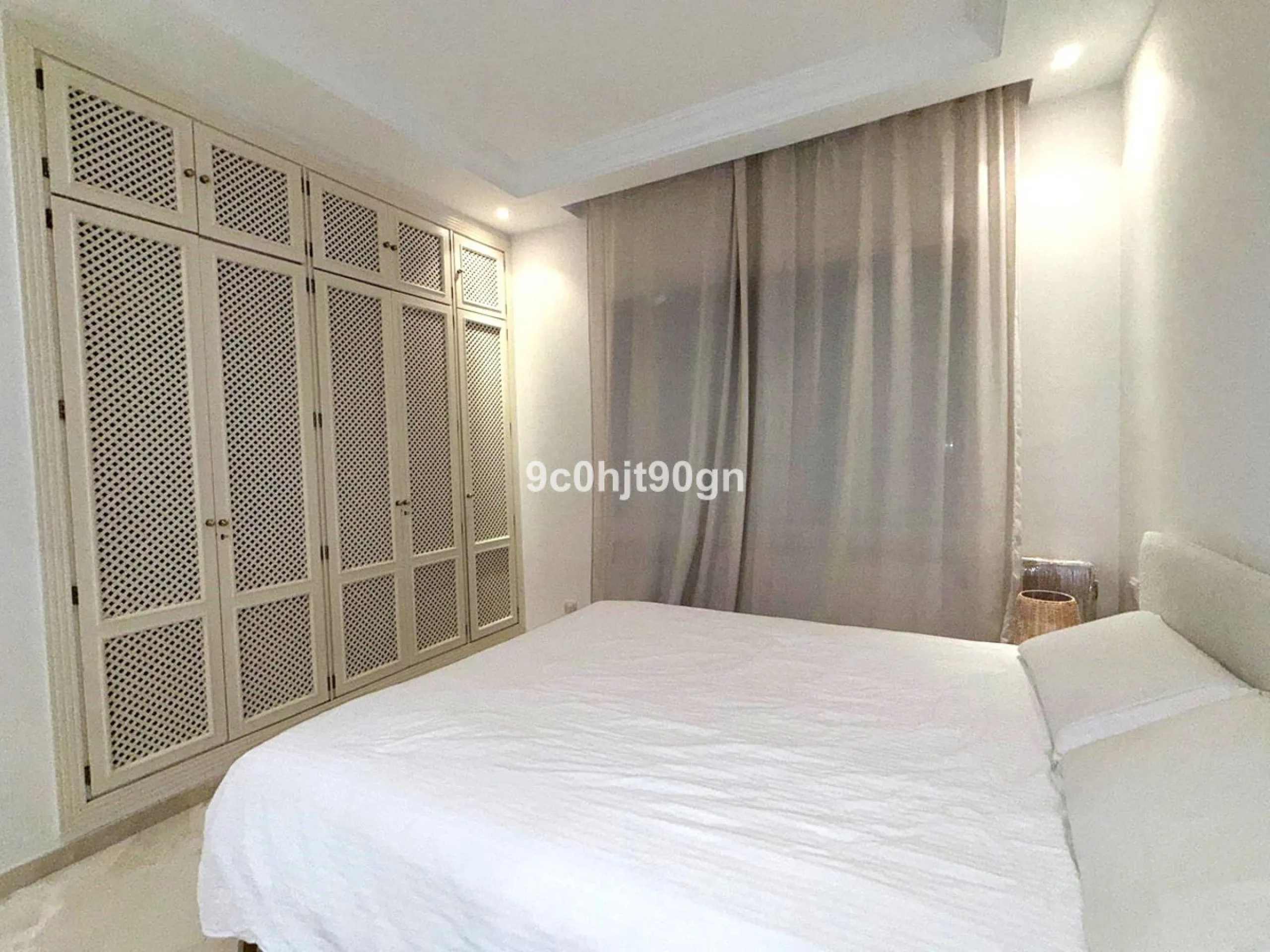 Located in the highly sought-after Jardines de Don Carlos community in Elviria, this spacious 3-bedroom apartment offers the perfect blend of comfort, style, and convenience—just a short walk from the beach, restaurants, and local amenities.