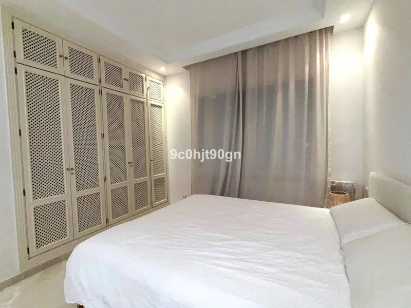 Located in the highly sought-after Jardines de Don Carlos community in Elviria, this spacious 3-bedroom apartment offers the perfect blend of comfort, style, and convenience—just a short walk from the beach, restaurants, and local amenities.