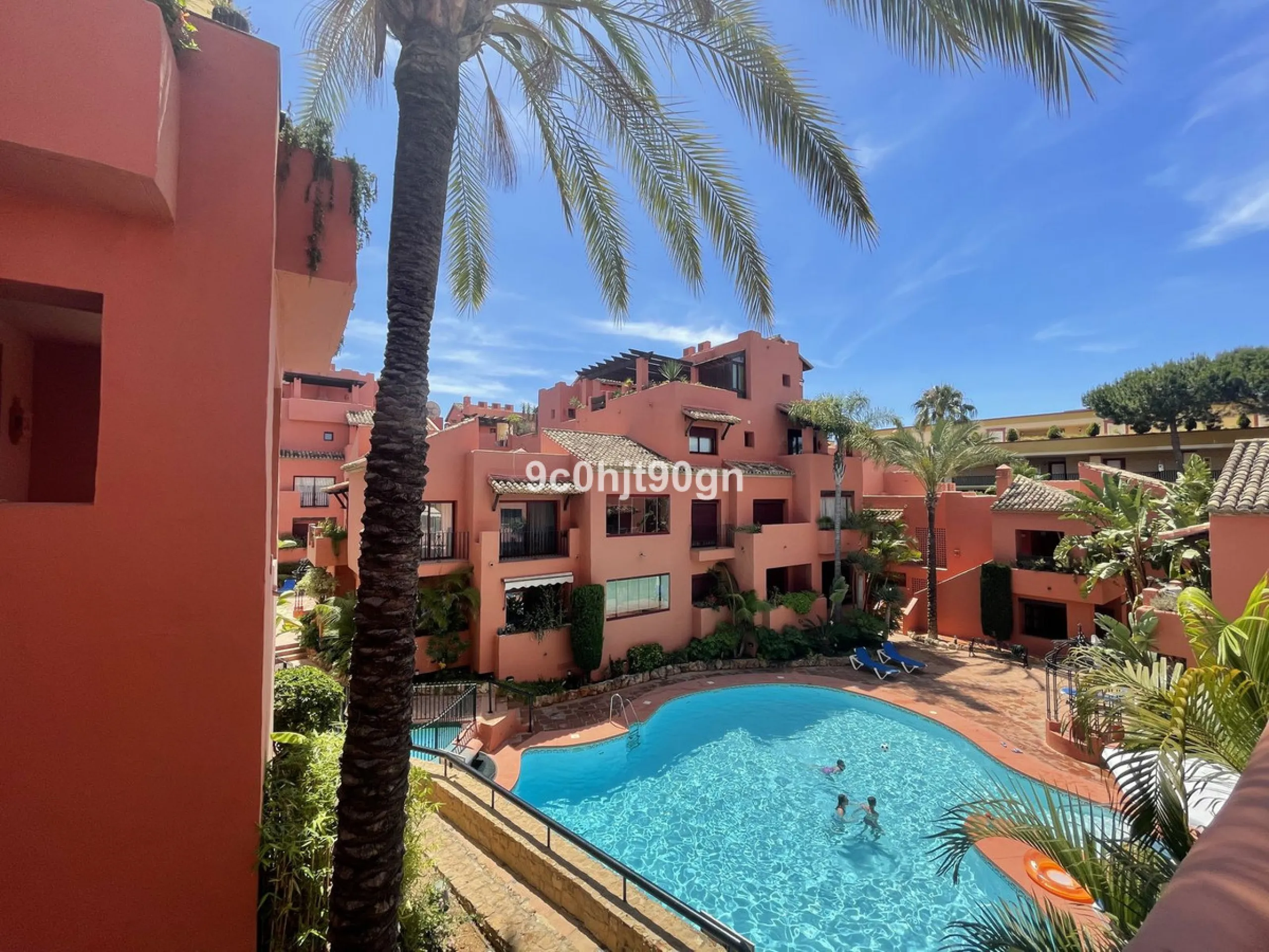 Located in the highly sought-after Jardines de Don Carlos community in Elviria, this spacious 3-bedroom apartment offers the perfect blend of comfort, style, and convenience—just a short walk from the beach, restaurants, and local amenities.