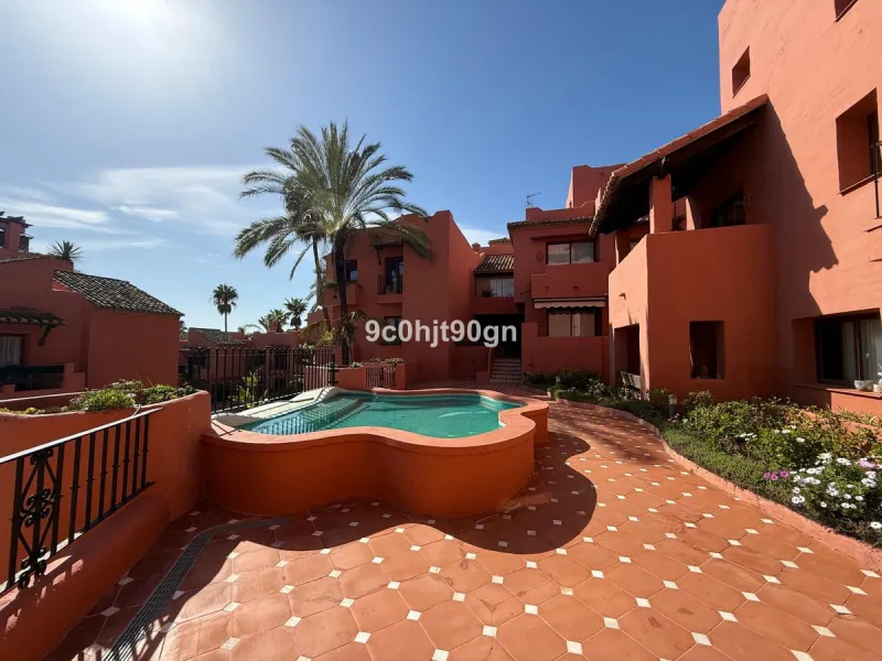 Located in the highly sought-after Jardines de Don Carlos community in Elviria, this spacious 3-bedroom apartment offers the perfect blend of comfort, style, and convenience—just a short walk from the beach, restaurants, and local amenities.