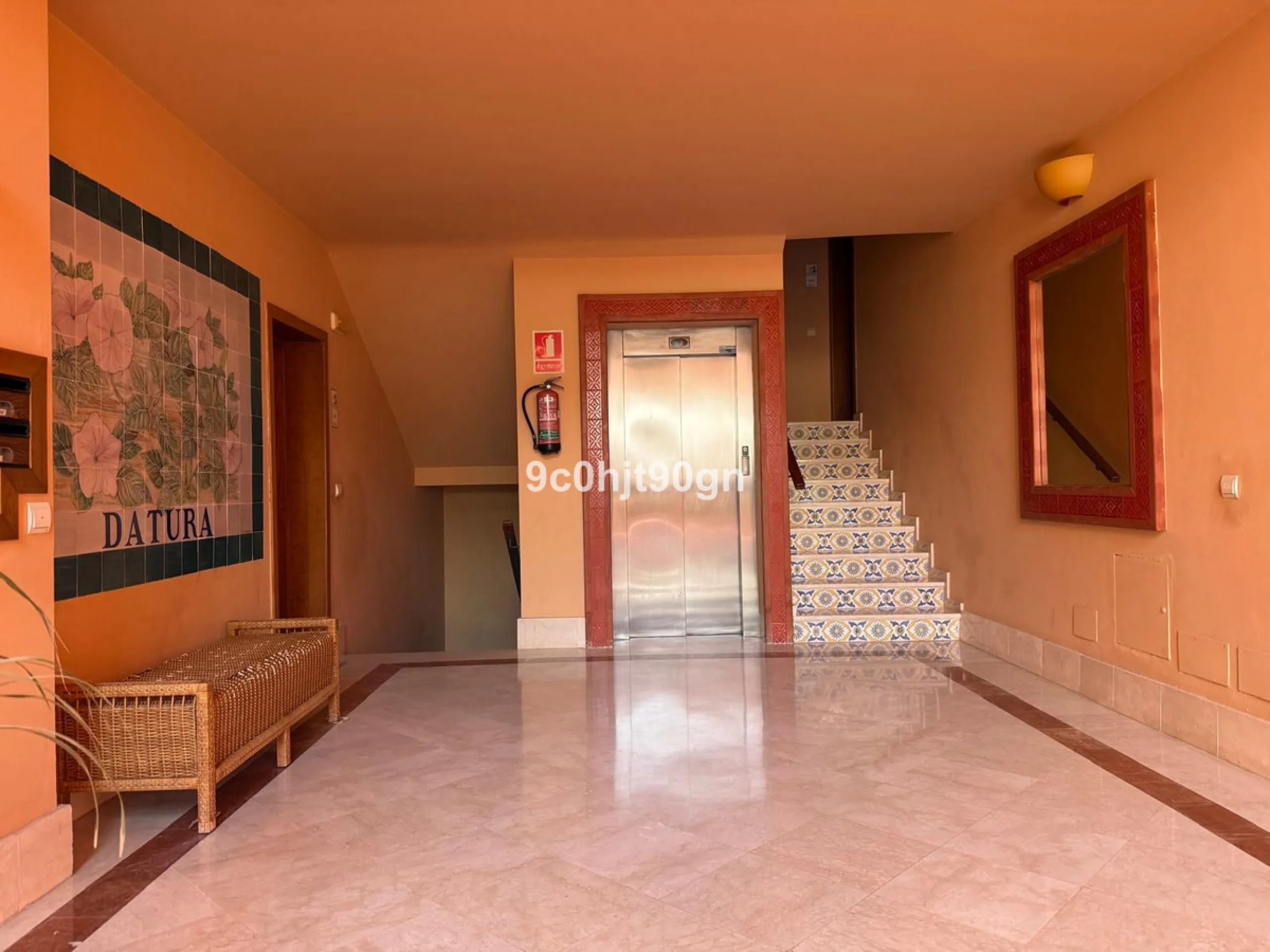 Located in the highly sought-after Jardines de Don Carlos community in Elviria, this spacious 3-bedroom apartment offers the perfect blend of comfort, style, and convenience—just a short walk from the beach, restaurants, and local amenities.