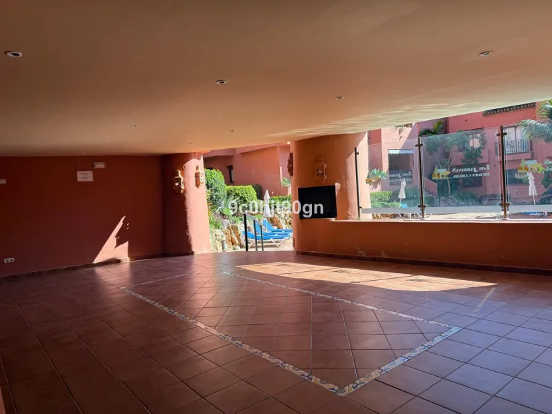 Located in the highly sought-after Jardines de Don Carlos community in Elviria, this spacious 3-bedroom apartment offers the perfect blend of comfort, style, and convenience—just a short walk from the beach, restaurants, and local amenities.